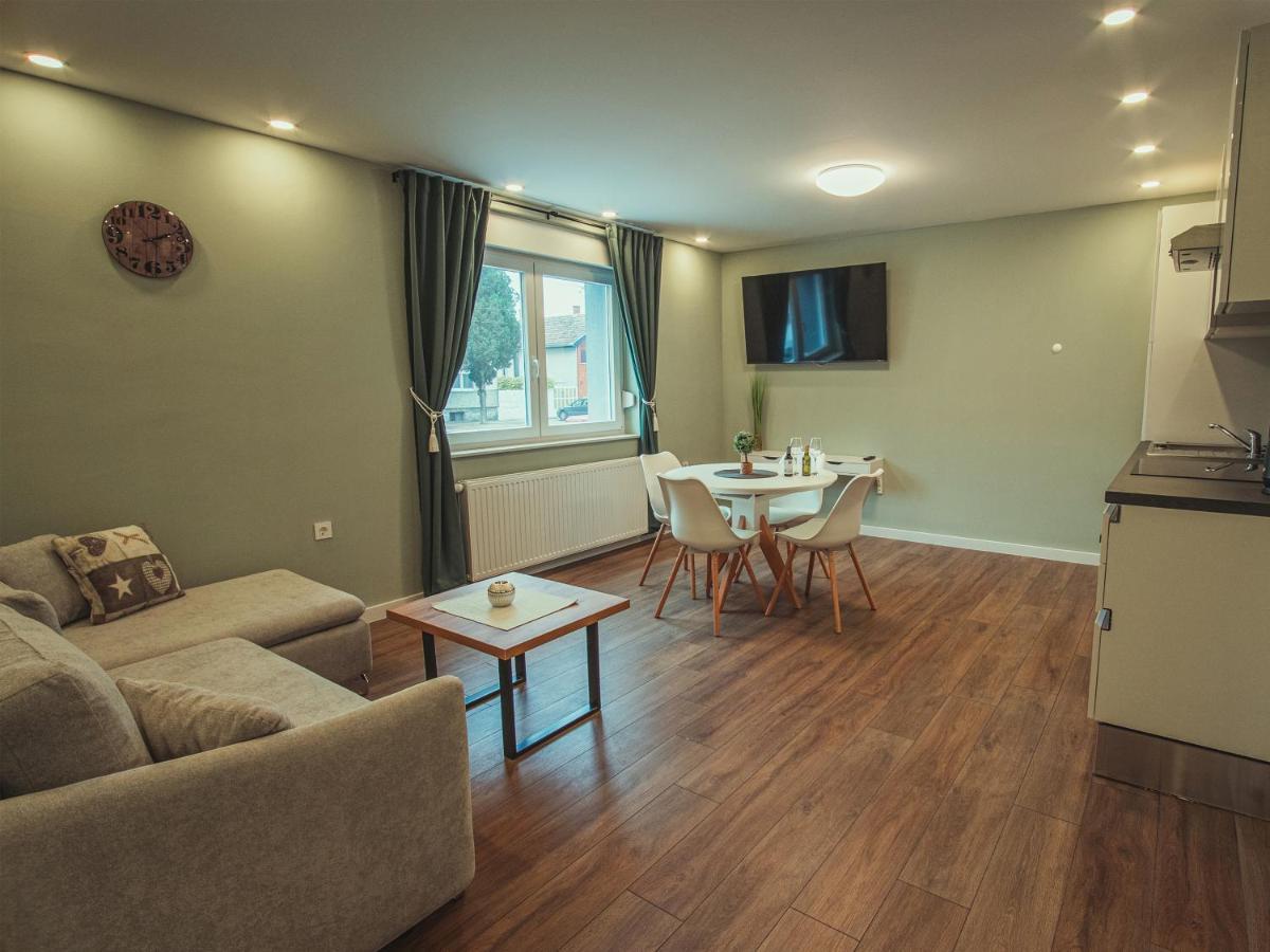 Apartmani Infinity Osijek Luaran gambar