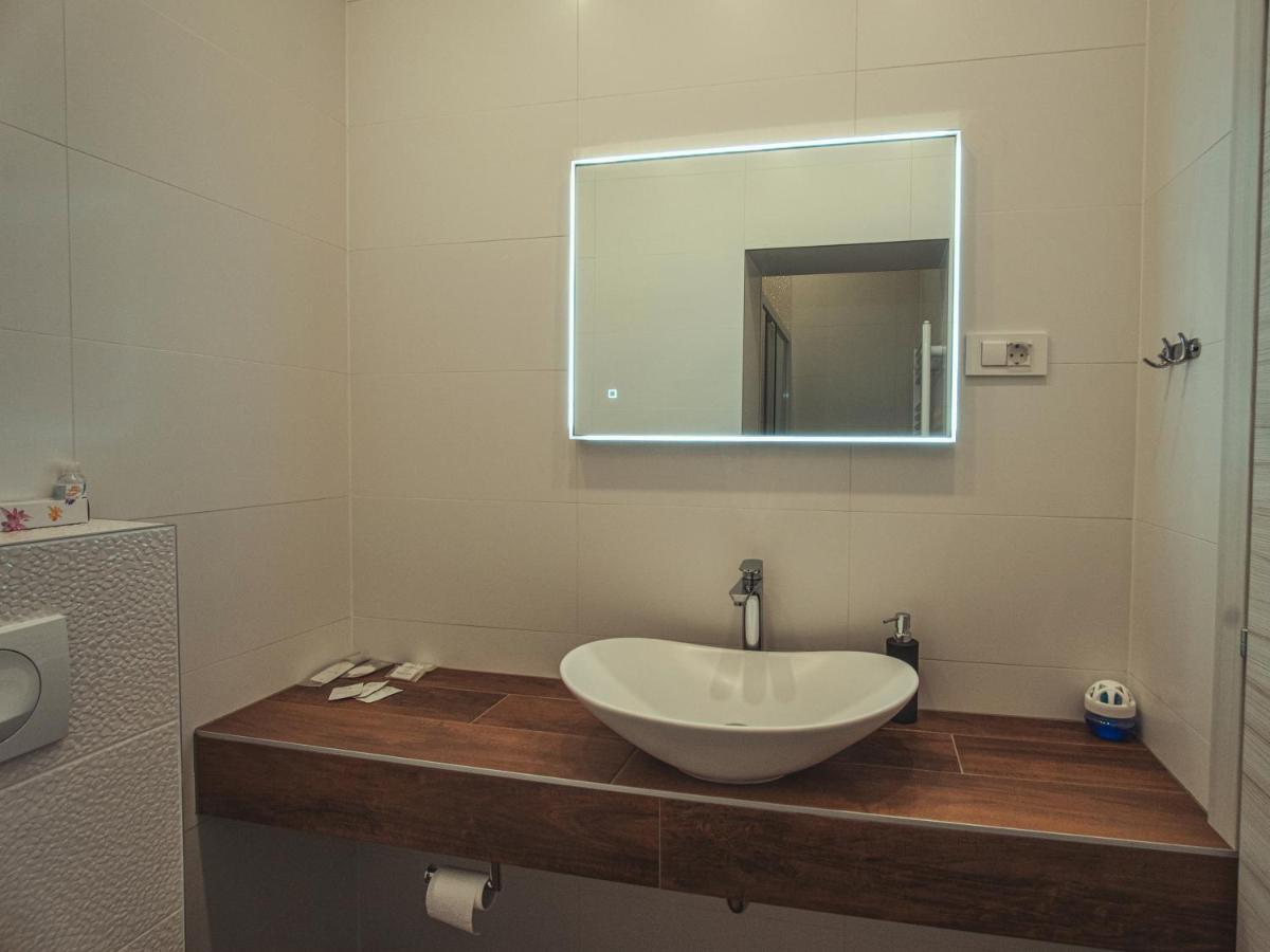 Apartmani Infinity Osijek Luaran gambar