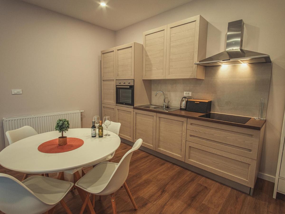 Apartmani Infinity Osijek Luaran gambar