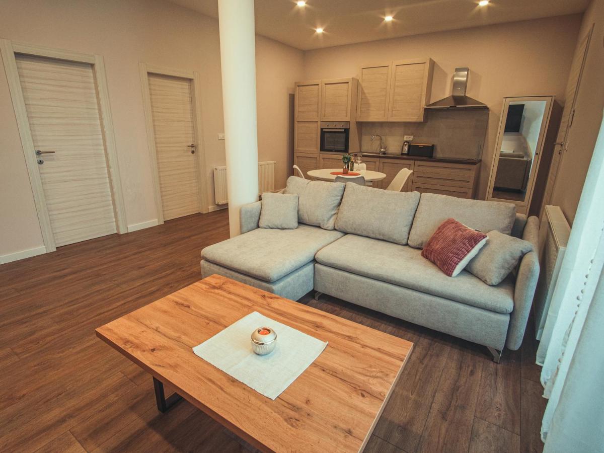Apartmani Infinity Osijek Luaran gambar