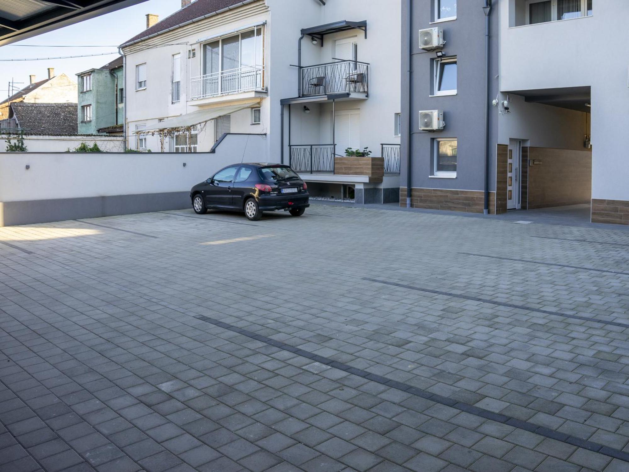 Apartmani Infinity Osijek Luaran gambar